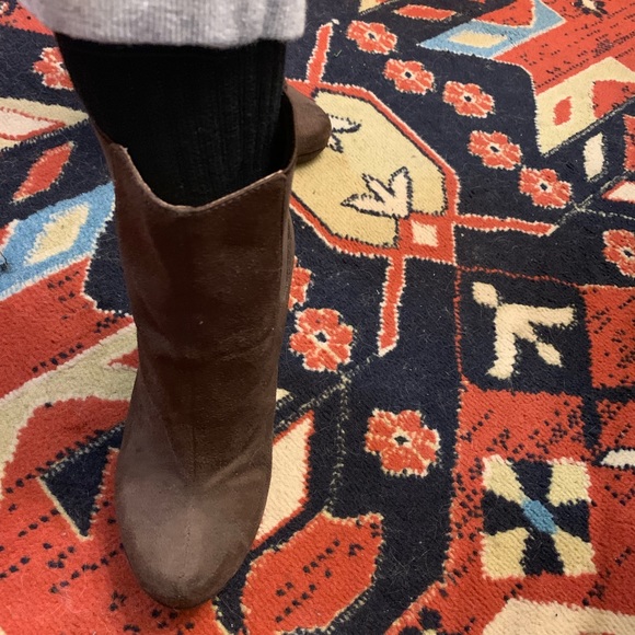 Brown faux suede boot - Picture 2 of 7